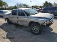 ✅ 2000 Dodge Dakota Sport • VIN: 1B7GG2AN4YS759962 • Lot: 76672814. Wystawiony na Copart z przebiegiem 196 108 mil. Bezpłatny archiwum sprzedaży aukcyjnych z USA i szczegółowy raport historii pojazdu na DreamBid. Zdjęcie 4.