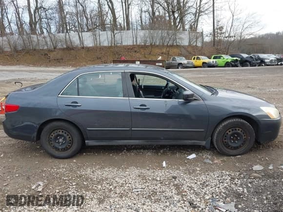 ✅ 2005 Honda Accord LX • VIN: 1HGCM66365A075911 • Lot: 43777968. Listed on IAAI with 233,316 mi. Free auction sales archive from the USA and detailed vehicle history report at DreamBid. Image 13.