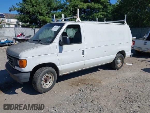 ✅ 2005 Ford Econoline Cargo • VIN: 1FTRE14W85HA52580 • Lot: 43082316. Listed on IAAI with 188,115 mi. Free auction sales archive from the USA and detailed vehicle history report at DreamBid. Image 2.