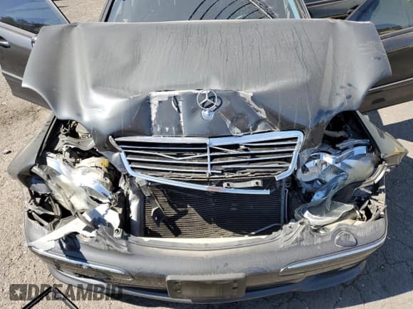 ✅ 2002 Mercedes-Benz C AMG • VIN: WDBRF65J92F226403 • Lot: 64702235. Wystawiony na Copart z przebiegiem 107 006 mil. Bezpłatny archiwum sprzedaży aukcyjnych z USA i szczegółowy raport historii pojazdu na DreamBid. Zdjęcie 11.