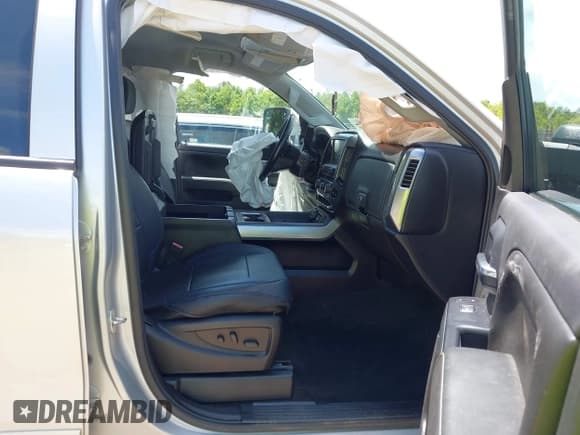 ✅ 2015 Chevrolet Silverado 2500HD LT • VIN: 1GC1KVEG8FF612423 • Lot: 42756864. Listed on IAAI with 140,874 mi. Free auction sales archive from the USA and detailed vehicle history report at DreamBid. Image 5.