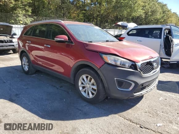 ✅ 2017 Kia Sorento LX • VIN: 5XYPG4A58HG197727 • Lot: 89817325. Listed on Copart with 116,107 mi. Free auction sales archive from the USA and detailed vehicle history report at DreamBid. Image 4.