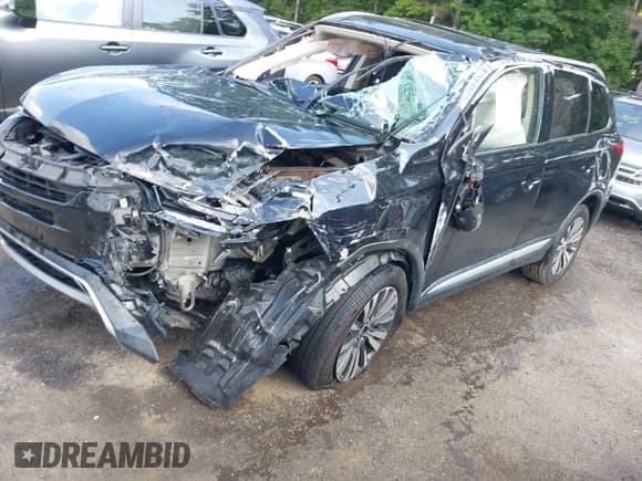 ✅ 2019 Mitsubishi Outlander SE • VIN: JA4AD3A36KZ049988 • Lot: 42382611. Listed on IAAI with 58,354 mi. Free auction sales archive from the USA and detailed vehicle history report at DreamBid. Image 2.