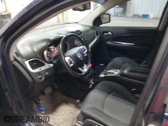 ✅ 2017 Dodge Journey Crossroad Plus • VIN: 3C4PDDGG5HT567817 • Лот: 42706564. Опубликован ранее на IAAI с пробегом 44 884 миль. Бесплатный доступ к архиву аукционных продаж из США и подробный отчёт об истории автомобиля на DreamBid. Изображение 18.