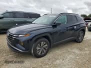 ✅ 2024 Hyundai Tucson Blue • VIN: KM8JBCD1XRU196808 • Lot: 74616634. Wystawiony na Copart z przebiegiem Nie podano. Bezpłatny archiwum sprzedaży aukcyjnych z USA i szczegółowy raport historii pojazdu na DreamBid. Zdjęcie 1.