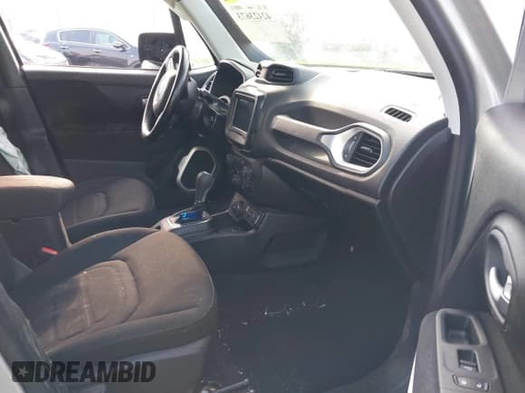 ✅ 2019 Jeep Renegade Latitude • VIN: ZACNJBBB7KPK31050 • Lot: 42423673. Listed on IAAI with 85,932 mi. Free auction sales archive from the USA and detailed vehicle history report at DreamBid. Image 5.