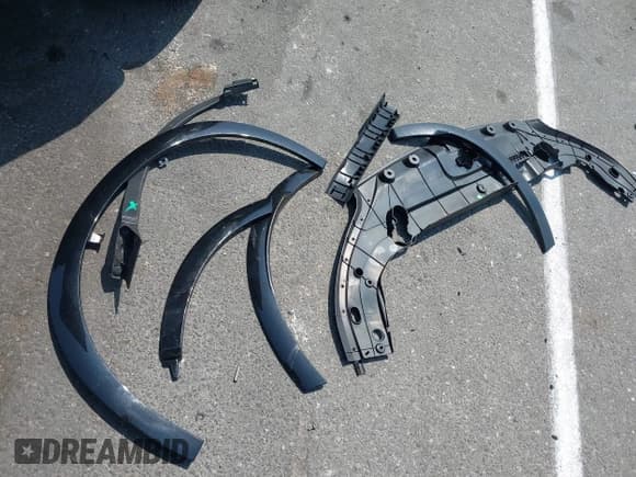 ✅ 2025 Lexus RX 350 • VIN: 2T2BAMBAXSC058589 • Lot: 42620541. Wystawiony na IAAI z przebiegiem 2 262 mil. Bezpłatny archiwum sprzedaży aukcyjnych z USA i szczegółowy raport historii pojazdu na DreamBid. Zdjęcie 12.