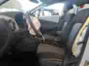 2019 Hyundai Kona SE z VIN KM8K12AA2KU283727, wystawiony jako Copart lot #43118413 z przebiegiem 37 467 mil mil oraz . Historia ofert i sprzedaży dostępna na DreamBid. Obrazek 7.