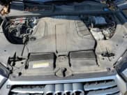 ✅ 2017 Audi Q7 Premium • VIN: WA1AHAF7XHD050149 • Lot: 63062355. Wystawiony na Copart z przebiegiem 116 755 mil. Bezpłatny archiwum sprzedaży aukcyjnych z USA i szczegółowy raport historii pojazdu na DreamBid. Zdjęcie 12.