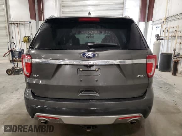 ✅ 2017 Ford Explorer XLT • VIN: 1FM5K8D85HGB38923 • Lot: 92120275. Wystawiony na Copart z przebiegiem 152 518 mil. Bezpłatny archiwum sprzedaży aukcyjnych z USA i szczegółowy raport historii pojazdu na DreamBid. Zdjęcie 6.