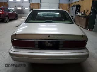 ✅ 1995 Buick Park Avenue • VIN: 1G4CW52K8SH631781 • Lot: 65674305. Listed on Copart with 243,561 mi. Free auction sales archive from the USA and detailed vehicle history report at DreamBid. Image 6.