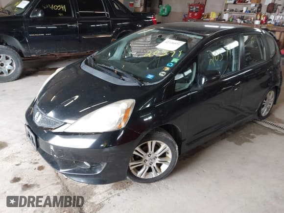 ✅ 2009 Honda Fit Sport • VIN: JHMGE88489S003721 • Lot: 42320571. Listed on IAAI with 162,852 mi. Free auction sales archive from the USA and detailed vehicle history report at DreamBid. Image 2.