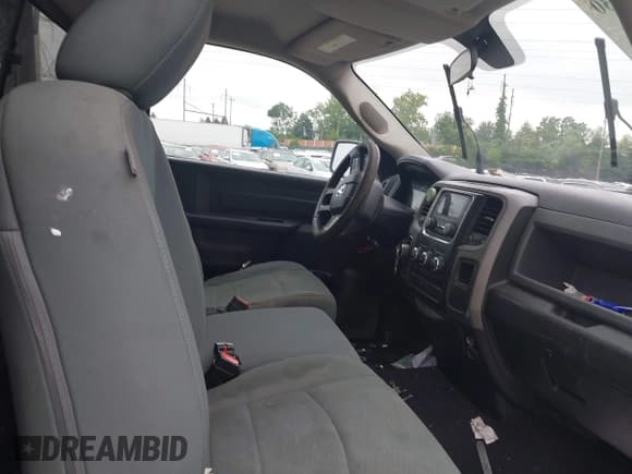 ✅ 2016 Ram 1500 Tradesman • VIN: 3C6JR7DG8GG352931 • Lot: 42894830. Listed on IAAI with 183,980 mi. Free auction sales archive from the USA and detailed vehicle history report at DreamBid. Image 5.