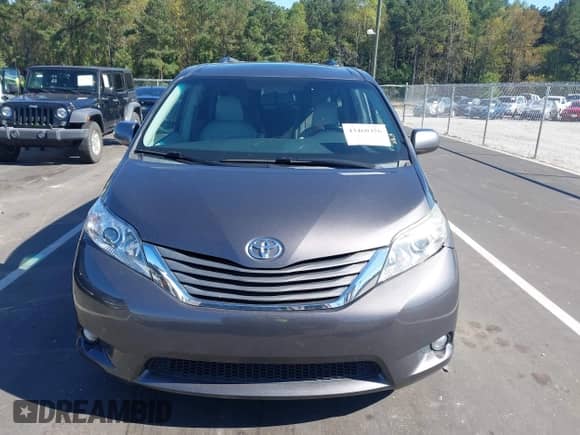 2011 Toyota Sienna XLE AAS with VIN 5TDYK3DC5BS140466, listed as a IAAI auction lot 43460456 with 135,420 mi miles and . Bid and sale history available at DreamBid. Image 12.