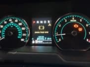 ✅ 2014 Jaguar XF SC • VIN: SAJWJ0EF9E8U17227 • Lot: 40455665. Wystawiony na IAAI z przebiegiem 125 196 mil. Bezpłatny archiwum sprzedaży aukcyjnych z USA i szczegółowy raport historii pojazdu na DreamBid. Zdjęcie 7.