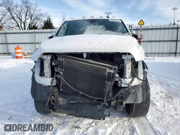 ✅ 2015 Ram 2500 Longhorn • VIN: 3C6UR5GJ0FG691979 • Lot: 61565695. Wystawiony na Copart z przebiegiem 130 077 mil. Bezpłatny archiwum sprzedaży aukcyjnych z USA i szczegółowy raport historii pojazdu na DreamBid. Zdjęcie 5.