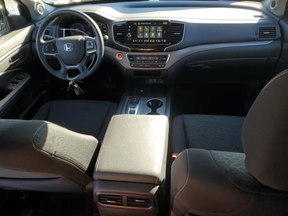 ✅ 2024 Honda Ridgeline Sport • VIN: 5FPYK3F12RB010095 • Lot: 86826305. Listed on Copart with 12,799 mi. Free auction sales archive from the USA and detailed vehicle history report at DreamBid. Image 8.