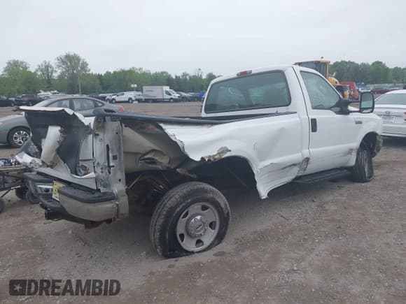 ✅ 2005 Ford F-250 XL • VIN: 1FTNF215X5EA96417 • Lot: 42220199. Listed on IAAI with 85,778 mi. Free auction sales archive from the USA and detailed vehicle history report at DreamBid. Image 4.