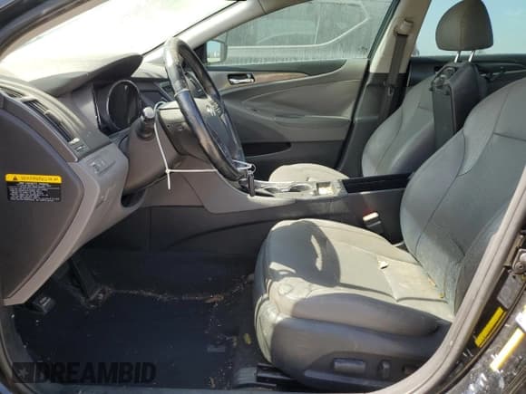 ✅ 2014 Hyundai Sonata • VIN: KMHEC4A45EA109623 • Lot: 75075354. Wystawiony na Copart z przebiegiem Nie podano. Bezpłatny archiwum sprzedaży aukcyjnych z USA i szczegółowy raport historii pojazdu na DreamBid. Zdjęcie 7.