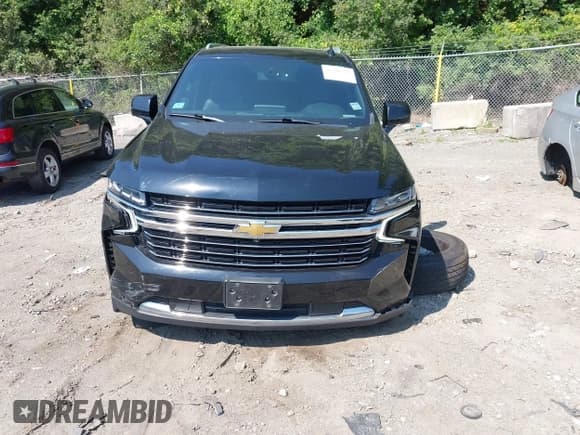 ✅ 2021 Chevrolet Suburban LT • VIN: 1GNSKCKDXMR137654 • Lot: 42766378. Wystawiony na IAAI z przebiegiem 201 403 mil. Bezpłatny archiwum sprzedaży aukcyjnych z USA i szczegółowy raport historii pojazdu na DreamBid. Zdjęcie 12.