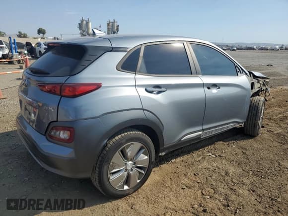 ✅ 2021 Hyundai Kona Ultimate • VIN: KM8K53AGXMU101421 • Лот: 70324254. Опубликован ранее на Copart с пробегом 47 736 миль. Бесплатный доступ к архиву аукционных продаж из США и подробный отчёт об истории автомобиля на DreamBid. Изображение 3.