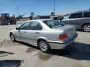 1998 BMW 3 Series 328i z VIN WBACD4326WAV64466, wystawiony jako Copart lot #74957534 z przebiegiem 152 963 mil mil oraz Szkoda całkowita • Salvage title. Historia ofert i sprzedaży dostępna na DreamBid. Obrazek 2.