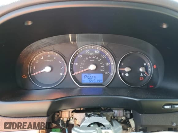 ✅ 2012 Hyundai Santa Fe Limited • VIN: 5XYZK4AG4CG110715 • Lot: 72454354. Listed on Copart with 64,514 mi. Free auction sales archive from the USA and detailed vehicle history report at DreamBid. Image 9.