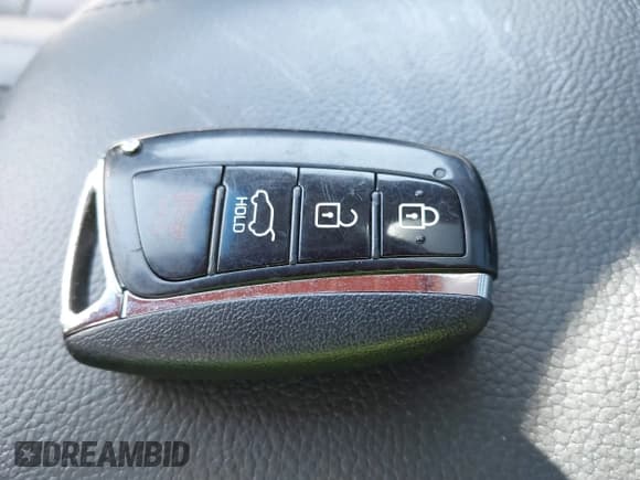 ✅ 2017 Hyundai Santa Fe Limited Ultimate • VIN: KM8SR4HF7HU251807 • Лот: 43164640. Опубликован ранее на IAAI с пробегом 143 691 миль. Бесплатный доступ к архиву аукционных продаж из США и подробный отчёт об истории автомобиля на DreamBid. Изображение 11.