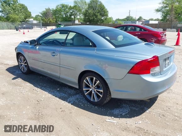 ✅ 2012 Volvo C70 T5 • VIN: YV1672MC3CJ128635 • Лот: 42542869. Опубликован ранее на IAAI с пробегом 76 243 миль. Бесплатный доступ к архиву аукционных продаж из США и подробный отчёт об истории автомобиля на DreamBid. Изображение 3.