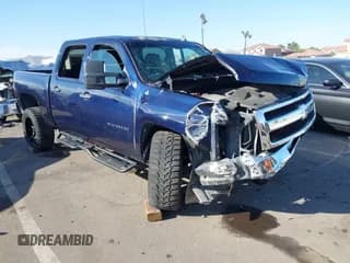 ✅ 2010 Chevrolet Silverado 1500 LS • VIN: 3GCRCREA0AG266149 • Lot: 43226531. Listed on IAAI with 173,853 mi. Free auction sales archive from the USA and detailed vehicle history report at DreamBid. Image 1.
