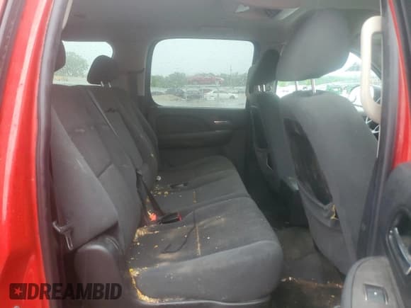 ✅ 2007 Chevrolet Suburban Commercial • VIN: 3GNGK26K17G299668 • Lot: 59481865. Wystawiony na Copart z przebiegiem 305 742 mil. Bezpłatny archiwum sprzedaży aukcyjnych z USA i szczegółowy raport historii pojazdu na DreamBid. Zdjęcie 11.