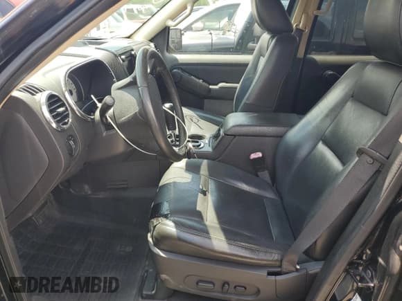 ✅ 2010 Ford Explorer Sport Trac Limited • VIN: 1FMEU3DE7AUA41457 • Lot: 69251065. Wystawiony na Copart z przebiegiem 186 908 mil. Bezpłatny archiwum sprzedaży aukcyjnych z USA i szczegółowy raport historii pojazdu na DreamBid. Zdjęcie 7.