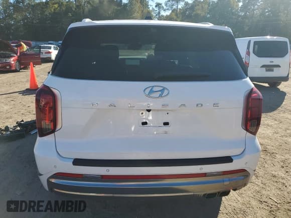 ✅ 2024 Hyundai Palisade Calligraphy • VIN: KM8R74GE1RU688085 • Лот: 82100884. Опубликован ранее на Copart с пробегом 16 958 миль. Бесплатный доступ к архиву аукционных продаж из США и подробный отчёт об истории автомобиля на DreamBid. Изображение 6.