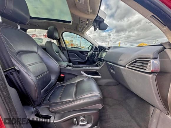 ✅ 2020 Jaguar F-Pace 30t Prestige • VIN: SADCK2GX4LA642987 • Lot: 95804785. Wystawiony na Copart z przebiegiem 121 601 mil. Bezpłatny archiwum sprzedaży aukcyjnych z USA i szczegółowy raport historii pojazdu na DreamBid. Zdjęcie 5.