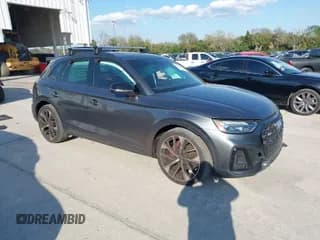 ✅ 2021 Audi SQ5 Premium Plus • VIN: WA1B4AFYXM2018610 • Lot: 41672661. Wystawiony na IAAI z przebiegiem 53 098 mil. Bezpłatny archiwum sprzedaży aukcyjnych z USA i szczegółowy raport historii pojazdu na DreamBid. Zdjęcie 1.