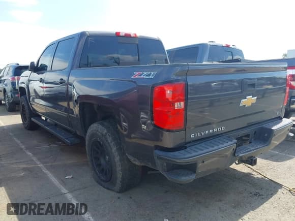 ✅ 2016 Chevrolet Silverado 1500 LT • VIN: 3GCUKREC5GG124502 • Lot: 42727541. Wystawiony na IAAI z przebiegiem Nie podano. Bezpłatny archiwum sprzedaży aukcyjnych z USA i szczegółowy raport historii pojazdu na DreamBid. Zdjęcie 3.