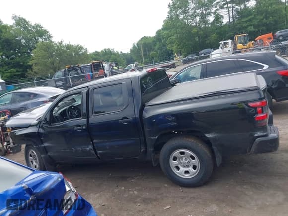 ✅ 2022 Nissan Frontier SV • VIN: 1N6ED1EK9NN619293 • Lot: 42525027. Listed on IAAI with 58,055 mi. Free auction sales archive from the USA and detailed vehicle history report at DreamBid. Image 14.