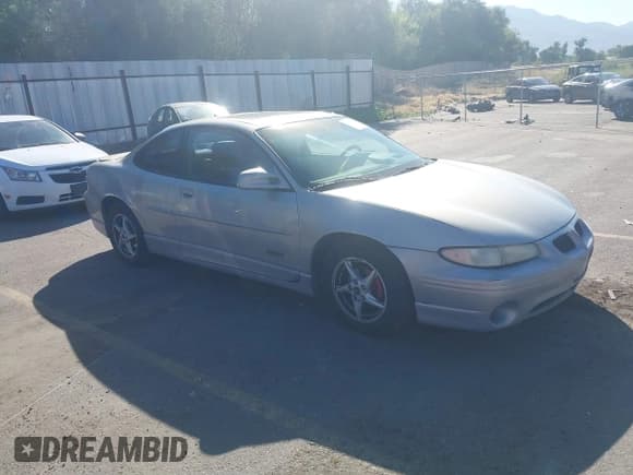 ✅ 2000 Pontiac Grand Prix GTP • VIN: 1G2WR1217YF175046 • Лот: 40203307. Опубликован ранее на IAAI с пробегом 234 063 миль. Бесплатный доступ к архиву аукционных продаж из США и подробный отчёт об истории автомобиля на DreamBid. Изображение 1.
