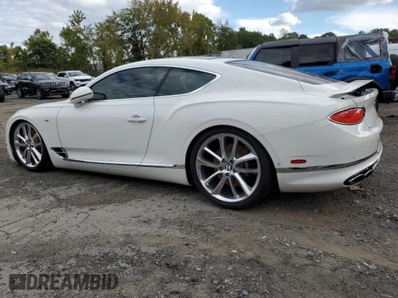 ✅ 2022 Bentley Continental GT GT V8 • VIN: SCBCG2ZG4NC096647 • Lot: 74068264. Listed on Copart with 14,666 mi. Free auction sales archive from the USA and detailed vehicle history report at DreamBid. Image 2.