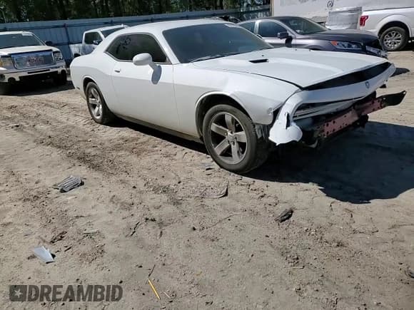 ✅ 2011 Dodge Challenger • VIN: 2B3CJ4DG8BH571406 • Lot: 47873085. Wystawiony na Copart z przebiegiem 108 100 mil. Bezpłatny archiwum sprzedaży aukcyjnych z USA i szczegółowy raport historii pojazdu na DreamBid. Zdjęcie 10.