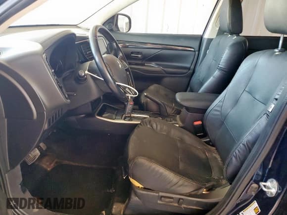 ✅ 2017 Mitsubishi Outlander SE • VIN: JA4AD3A36HZ001772 • Lot: 93093935. Wystawiony na Copart z przebiegiem 122 475 mil. Bezpłatny archiwum sprzedaży aukcyjnych z USA i szczegółowy raport historii pojazdu na DreamBid. Zdjęcie 7.