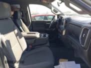 ✅ 2019 Chevrolet Silverado 1500 LT • VIN: 3GCPYDEK1KG242867 • Lot: 41342133. Wystawiony na IAAI z przebiegiem 119 442 mil. Bezpłatny archiwum sprzedaży aukcyjnych z USA i szczegółowy raport historii pojazdu na DreamBid. Zdjęcie 5.