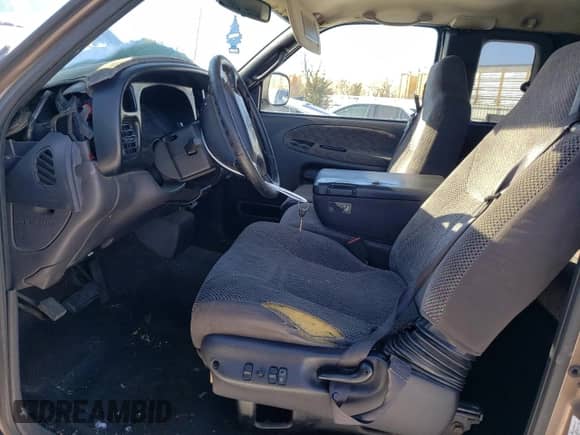 ✅ 2001 Dodge 1500 • VIN: 3B7HC13Y81G167933 • Лот: 88690105. Размещён на Copart с пробегом 340 328 миль миль. Получите бесплатный доступ к архиву аукционных продаж из США и посмотрите подробный отчёт об истории автомобиля на DreamBid. Изображение 7.