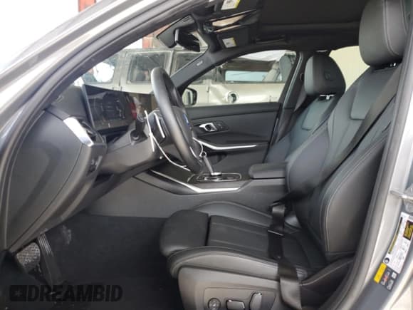 ✅ 2024 BMW 3 Series 330e xDrive • VIN: 3MW39FS01R8E67804 • Lot: 51257135. Listed on Copart with 9,868 mi. Free auction sales archive from the USA and detailed vehicle history report at DreamBid. Image 7.