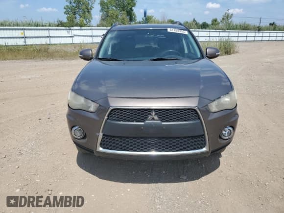✅ 2012 Mitsubishi Outlander SE • VIN: JA4AS3AWXCU003952 • Lot: 68189355. Wystawiony na Copart z przebiegiem 208 104 mil. Bezpłatny archiwum sprzedaży aukcyjnych z USA i szczegółowy raport historii pojazdu na DreamBid. Zdjęcie 5.