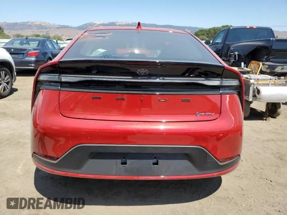 2025 Toyota Prius SE с VIN JTDACACU6S3046868, выставлен на аукционе Copart как лот 69399085 с пробегом 269 миль миль и Списание • Salvage title. История ставок и продаж доступна на DreamBid. Изображение 6.