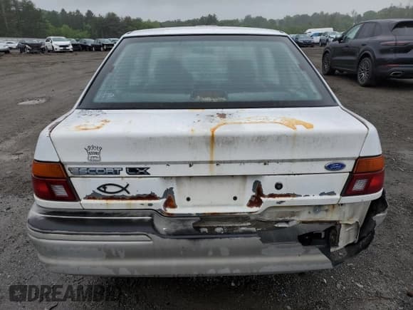 ✅ 1992 Ford Escort • VIN: 1FAPP11J5NW167729 • Lot: 57692925. Wystawiony na Copart z przebiegiem 73 341 mil. Bezpłatny archiwum sprzedaży aukcyjnych z USA i szczegółowy raport historii pojazdu na DreamBid. Zdjęcie 6.