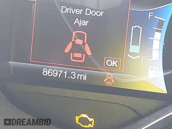 ✅ 2016 Ford C-Max SEL • VIN: 1FADP5CU6GL116519 • Lot: 43452129. Wystawiony na IAAI z przebiegiem 86 971 mil. Bezpłatny archiwum sprzedaży aukcyjnych z USA i szczegółowy raport historii pojazdu na DreamBid. Zdjęcie 16.