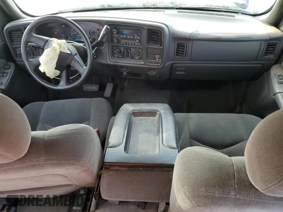 ✅ 2003 Chevrolet Silverado 1500 • VIN: 2GCEC19V531367664 • Лот: 75466384. Опубликован ранее на Copart с пробегом 185 623 миль. Бесплатный доступ к архиву аукционных продаж из США и подробный отчёт об истории автомобиля на DreamBid. Изображение 8.