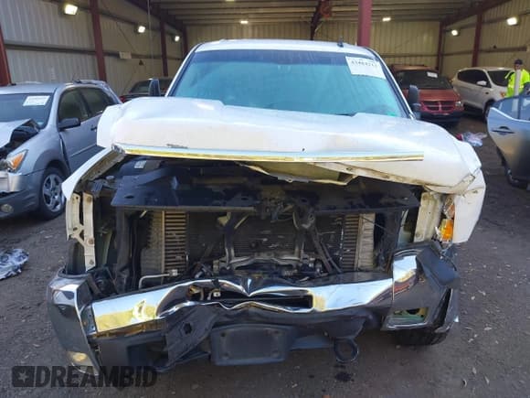 ✅ 2008 Chevrolet Silverado 2500HD LTZ • VIN: 1GCHK23678F152231 • Lot: 43484212. Wystawiony na IAAI z przebiegiem 192 824 mil. Bezpłatny archiwum sprzedaży aukcyjnych z USA i szczegółowy raport historii pojazdu na DreamBid. Zdjęcie 13.